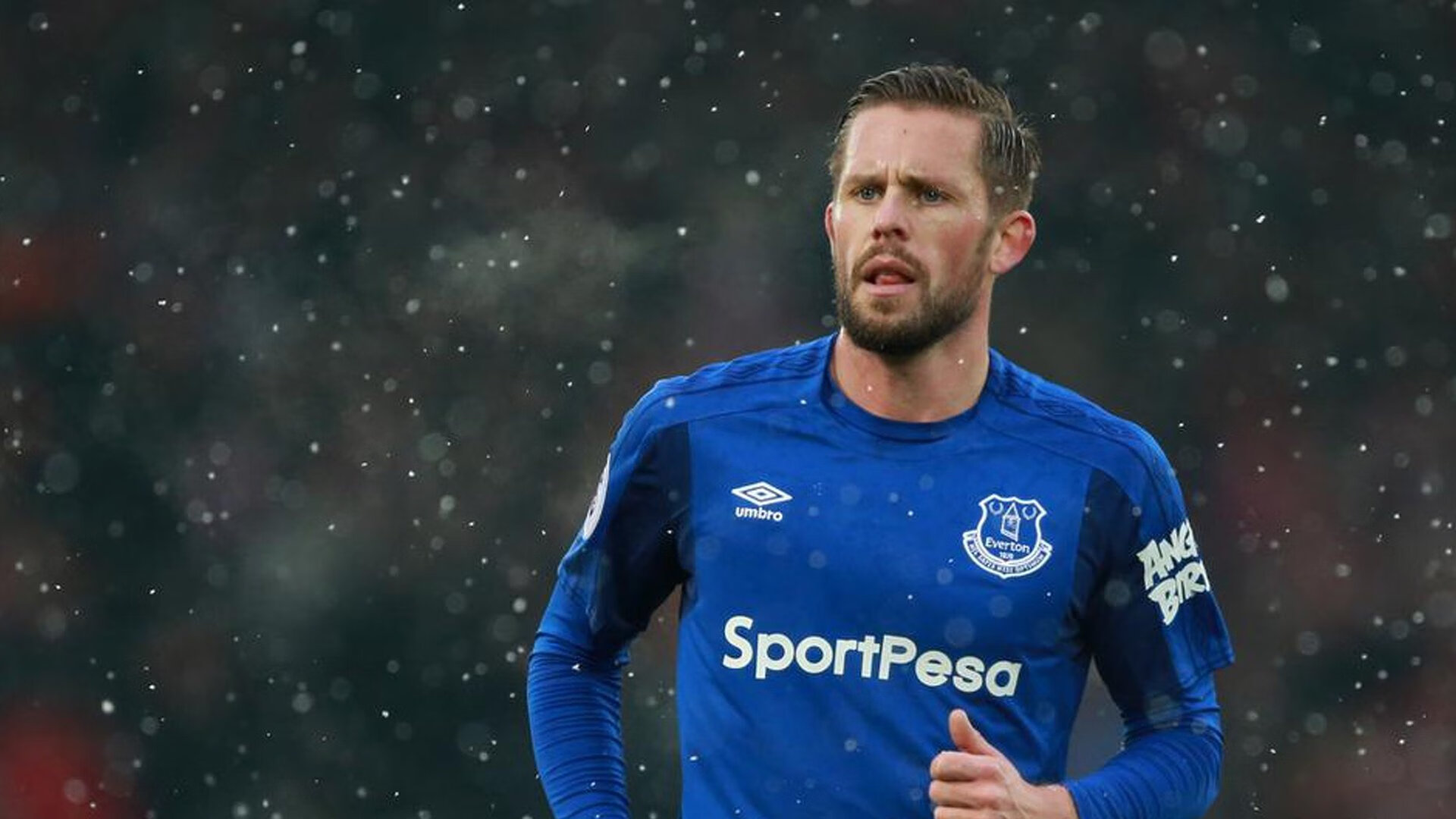 经验与青春的较量，欧冠战术博弈精彩纷呈，欧冠经典之战